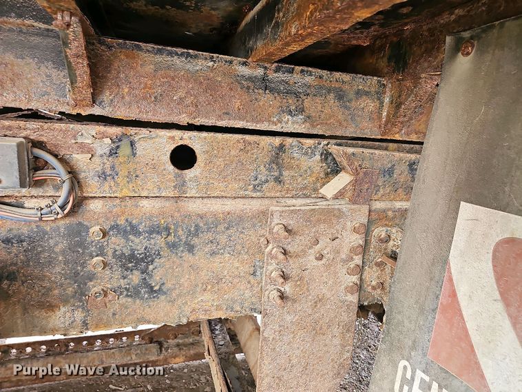 image for item DO7871 1997 International 4700 dump truck