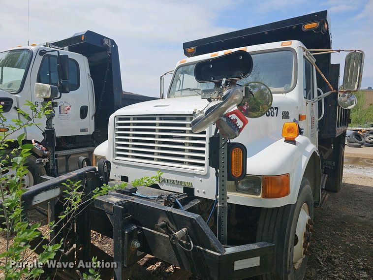 image for item DO7871 1997 International 4700 dump truck