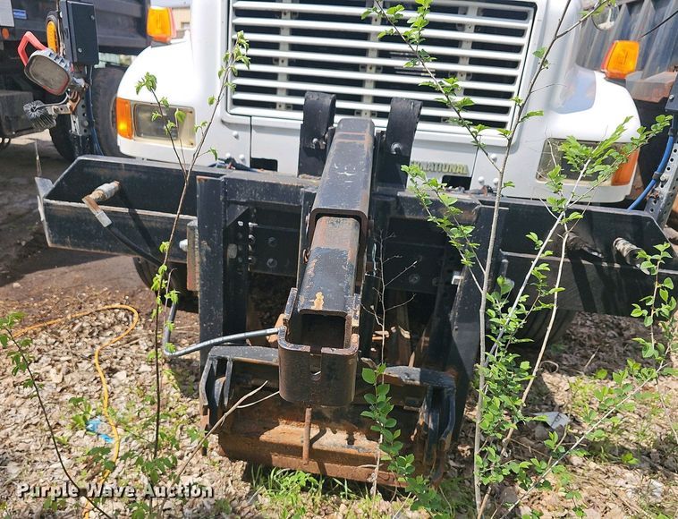 image for item DO7871 1997 International 4700 dump truck