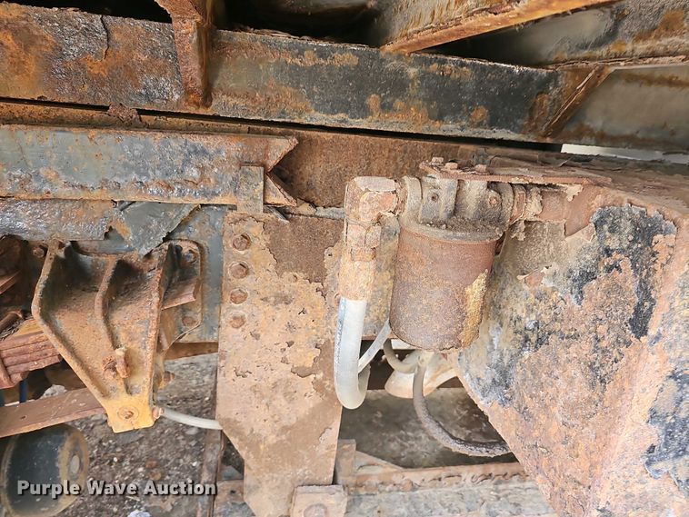 image for item DO7871 1997 International 4700 dump truck