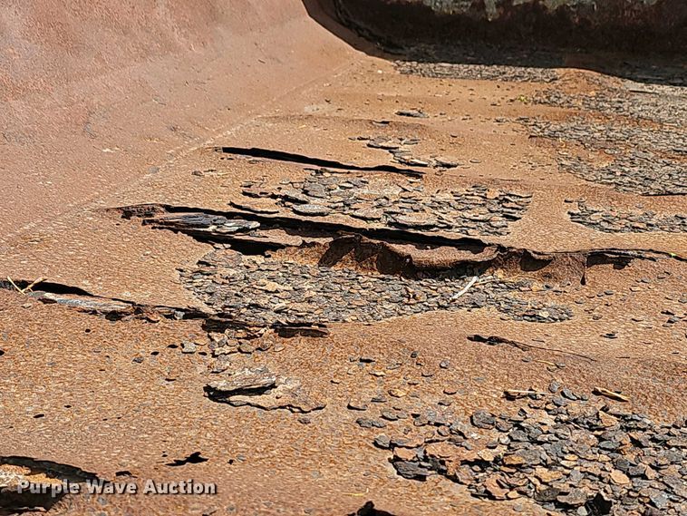 image for item DO7871 1997 International 4700 dump truck