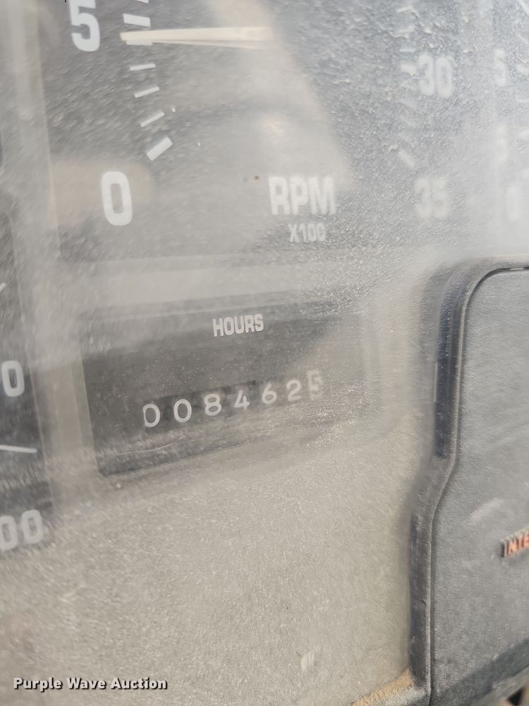 image for item DO7871 1997 International 4700 dump truck