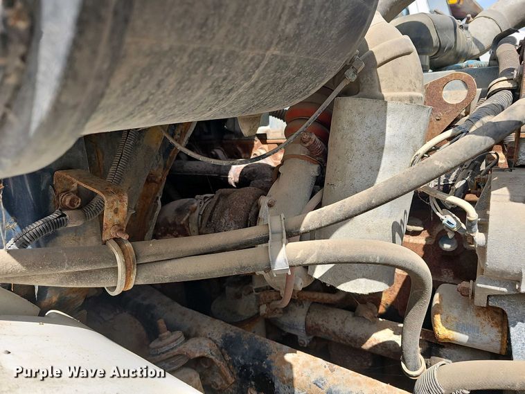 image for item DO7871 1997 International 4700 dump truck