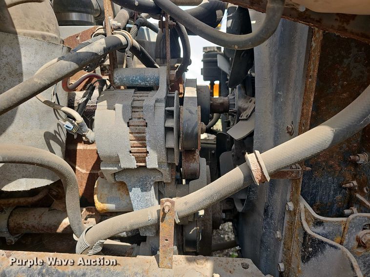 image for item DO7871 1997 International 4700 dump truck