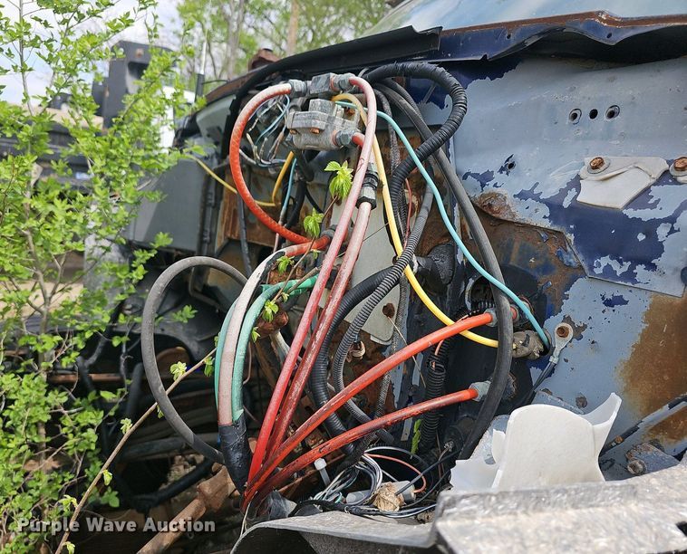 image for item DO7872 1994 Ford F700 dump truck