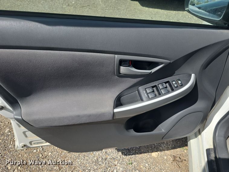 image for item DO7880 2011 Toyota Prius 