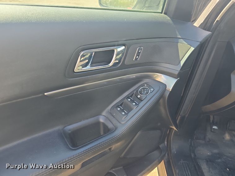 image for item DO7881 2017 Ford Explorer Police Interceptor  SUV