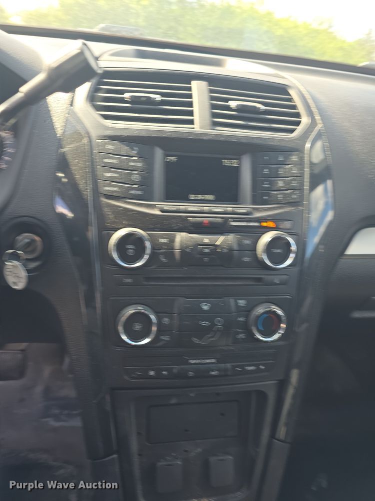 image for item DO7881 2017 Ford Explorer Police Interceptor  SUV