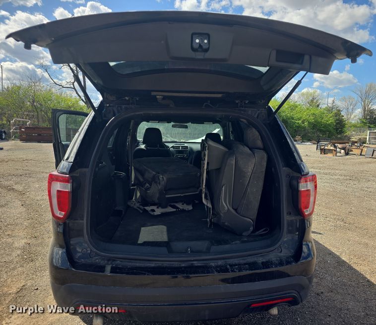 image for item DO7881 2017 Ford Explorer Police Interceptor  SUV