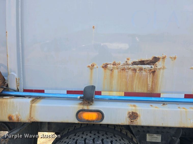 image for item DO7885 2016 Peterbilt 320 refuse truck