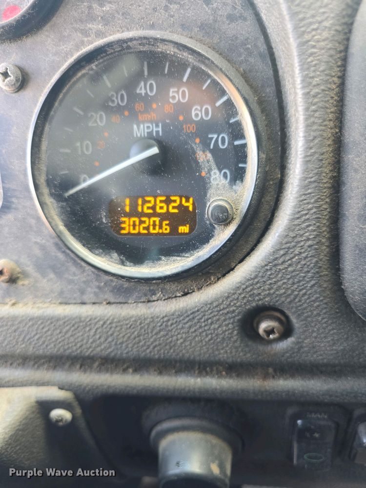 image for item DO7885 2016 Peterbilt 320 refuse truck