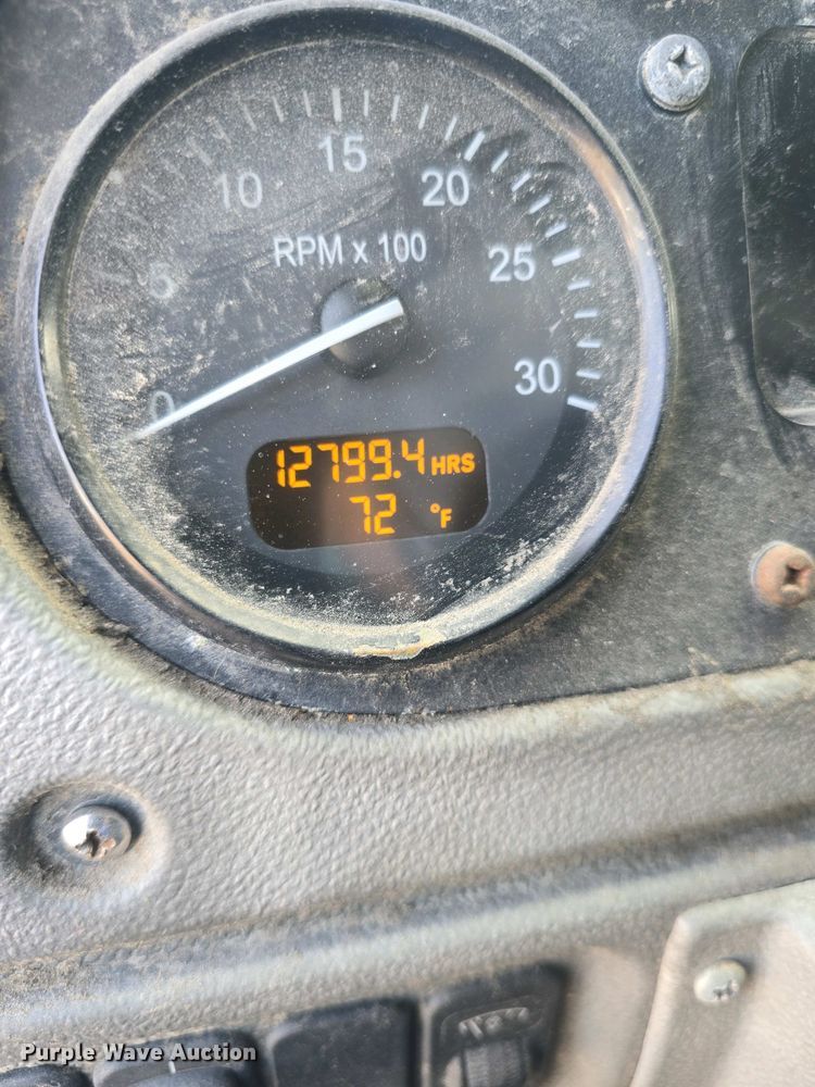 image for item DO7885 2016 Peterbilt 320 refuse truck