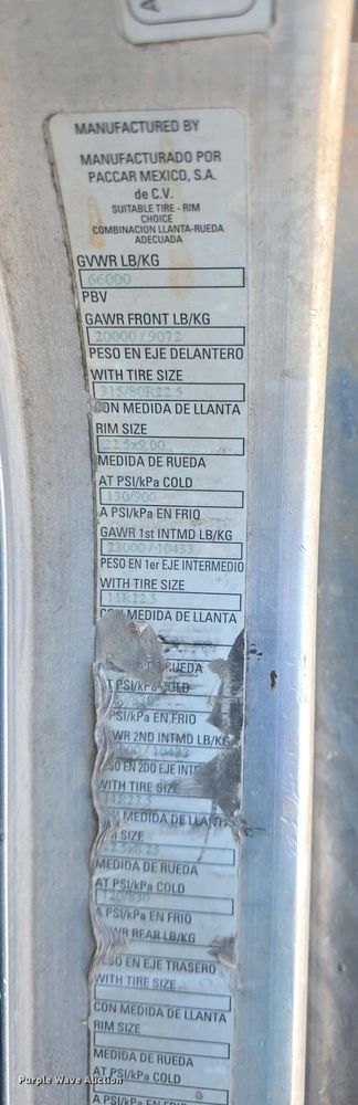 image for item DO7885 2016 Peterbilt 320 refuse truck