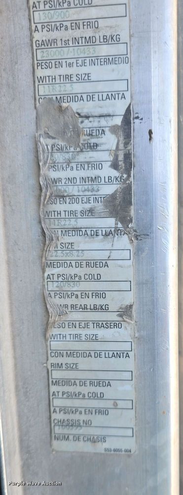 image for item DO7885 2016 Peterbilt 320 refuse truck