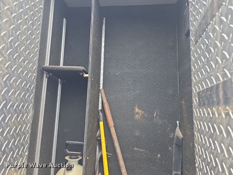 image for item DO7893 1994 Ford E350 ambulance