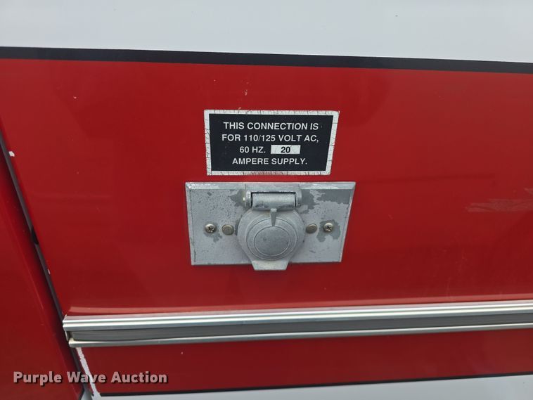 image for item DO7893 1994 Ford E350 ambulance