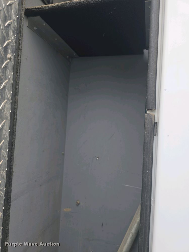 image for item DO7893 1994 Ford E350 ambulance