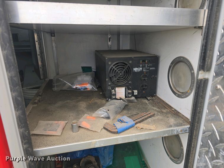 image for item DO7893 1994 Ford E350 ambulance