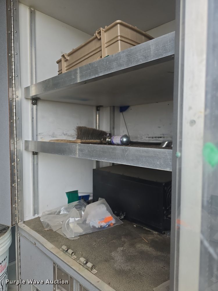 image for item DO7893 1994 Ford E350 ambulance