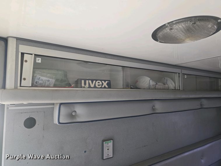 image for item DO7893 1994 Ford E350 ambulance