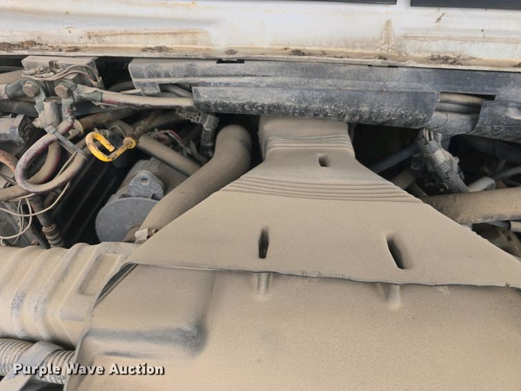 image for item DO7893 1994 Ford E350 ambulance