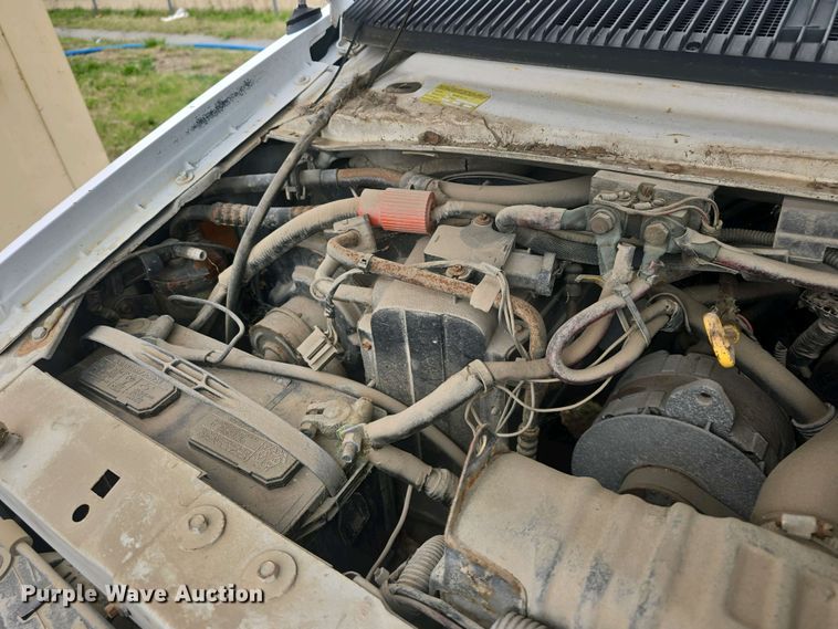 image for item DO7893 1994 Ford E350 ambulance