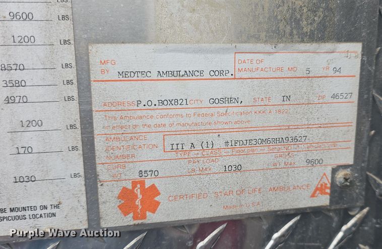 image for item DO7893 1994 Ford E350 ambulance