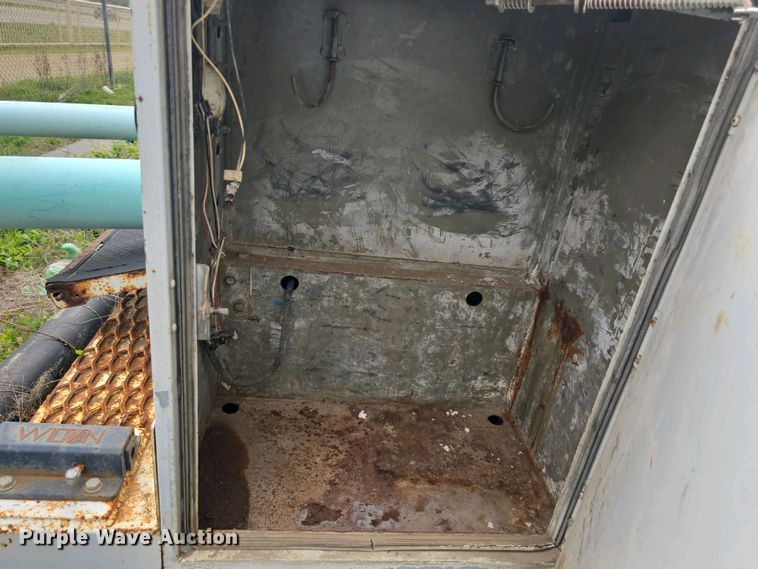 image for item DO7894 2012 Ford F450 Super Duty SuperCab utility / service truck