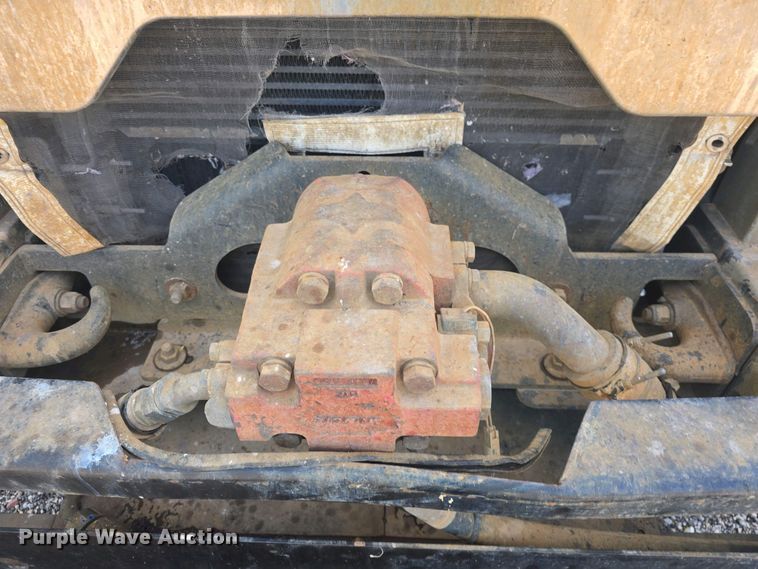 image for item DO7901 2017 Peterbilt 320 refuse truck