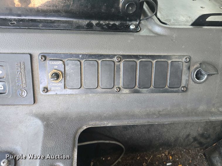 image for item DO7901 2017 Peterbilt 320 refuse truck