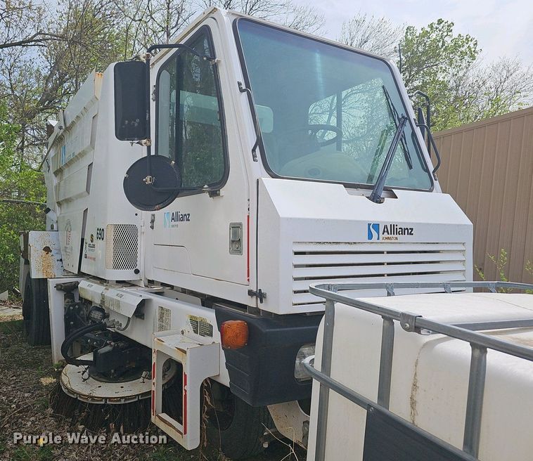 image for item DO7903 2008 Allianz Johnston street sweeper