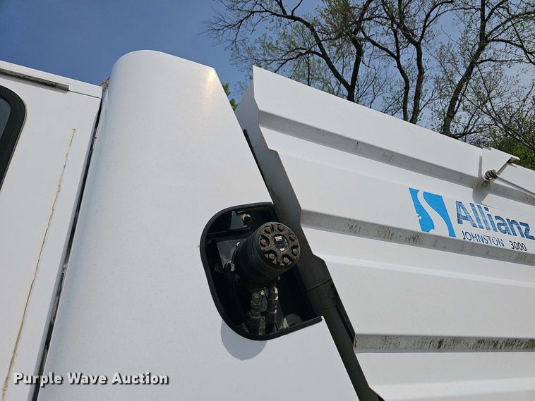 image for item DO7903 2008 Allianz Johnston street sweeper