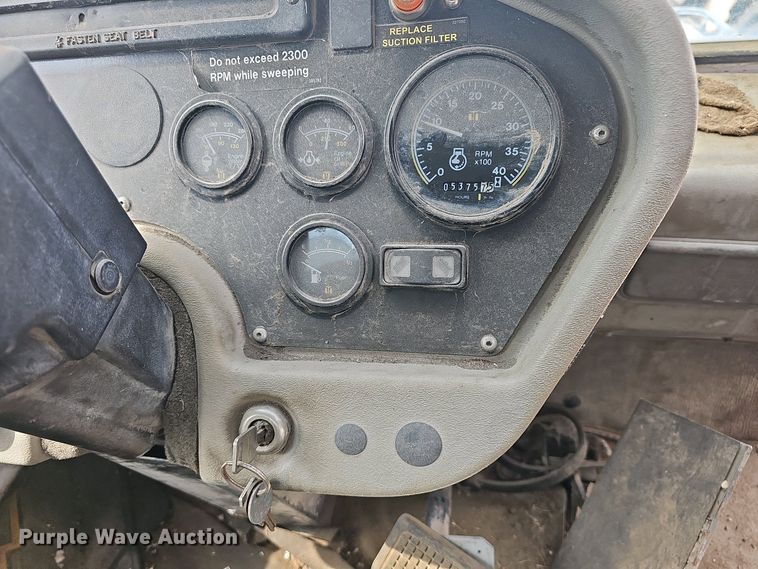 image for item DO7903 2008 Allianz Johnston street sweeper