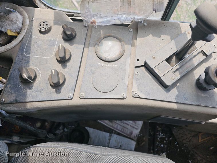 image for item DO7903 2008 Allianz Johnston street sweeper