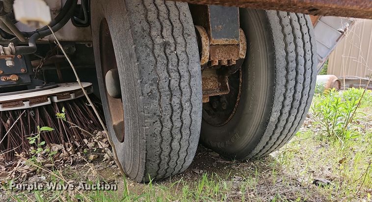 image for item DO7903 2008 Allianz Johnston street sweeper