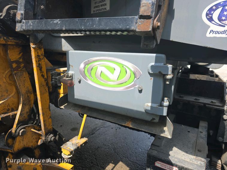 image for item DO7904 2016 Mack LEU633 refuse truck