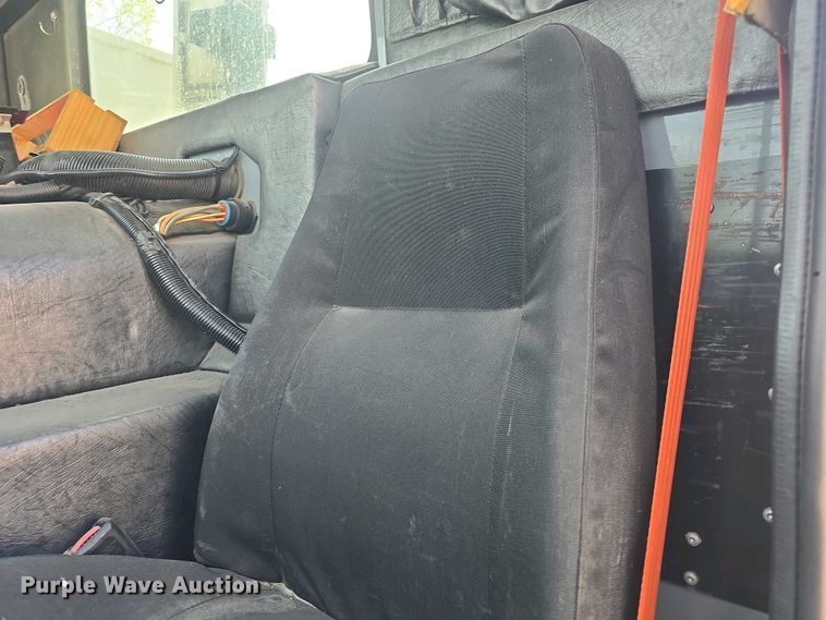 image for item DO7904 2016 Mack LEU633 refuse truck