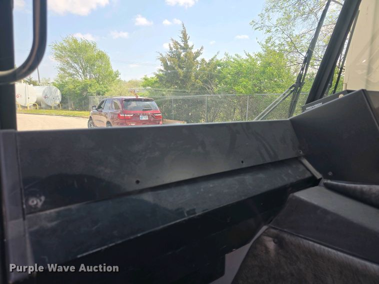 image for item DO7904 2016 Mack LEU633 refuse truck