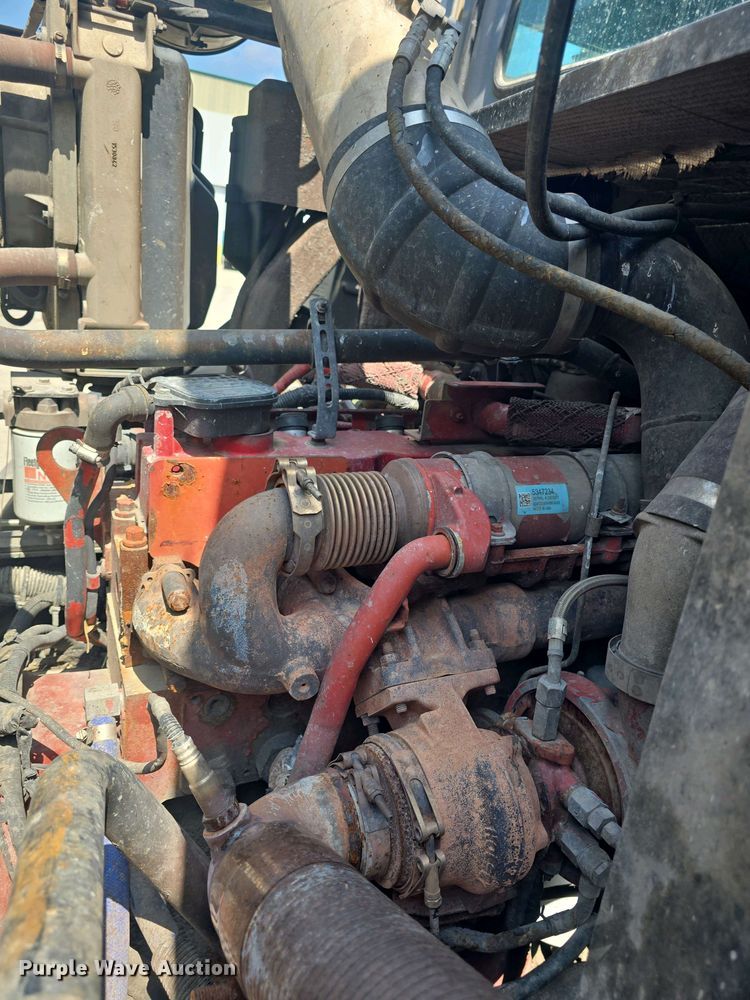 image for item DO7904 2016 Mack LEU633 refuse truck