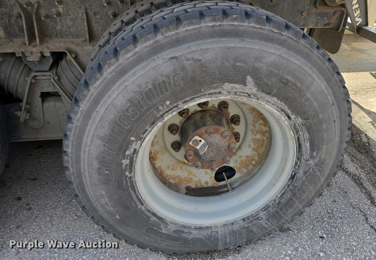 image for item DO7904 2016 Mack LEU633 refuse truck