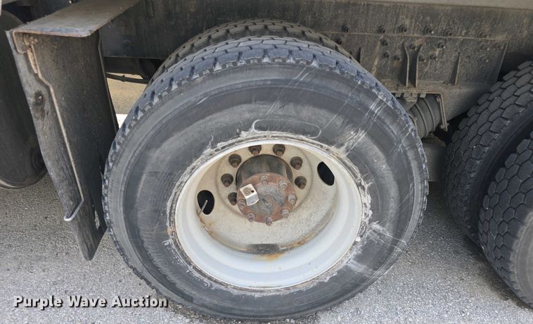 image for item DO7904 2016 Mack LEU633 refuse truck