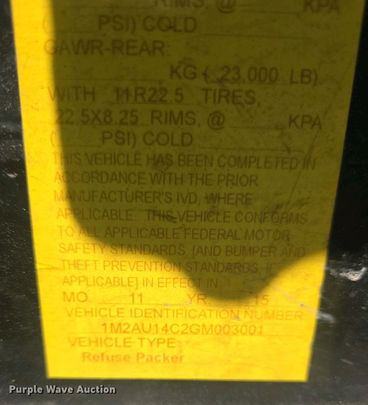 image for item DO7904 2016 Mack LEU633 refuse truck