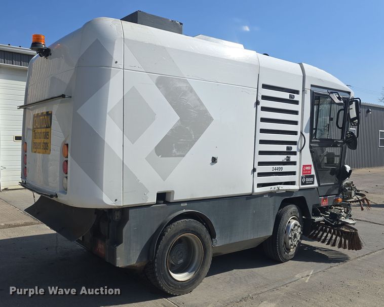 image for item DO7905 2014 Ravo B.V. Ravo 5 Series 540 street sweeper