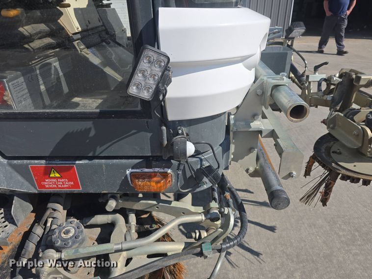 image for item DO7905 2014 Ravo B.V. Ravo 5 Series 540 street sweeper