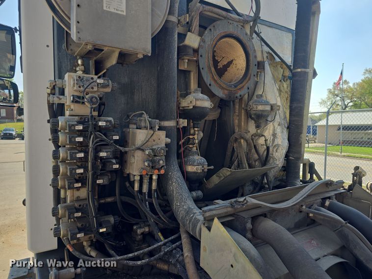 image for item DO7905 2014 Ravo B.V. Ravo 5 Series 540 street sweeper