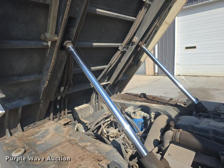 image for item DO7905 2014 Ravo B.V. Ravo 5 Series 540 street sweeper