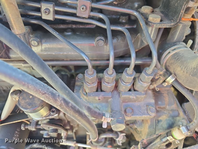 image for item DO7906 2005 Bobcat S220 skid steer loader