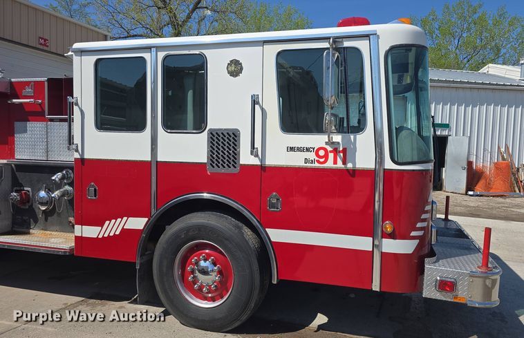image for item DO7907 1993 HME pumper fire truck