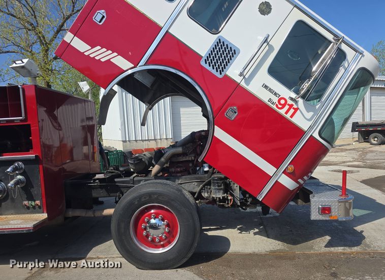 image for item DO7907 1993 HME pumper fire truck