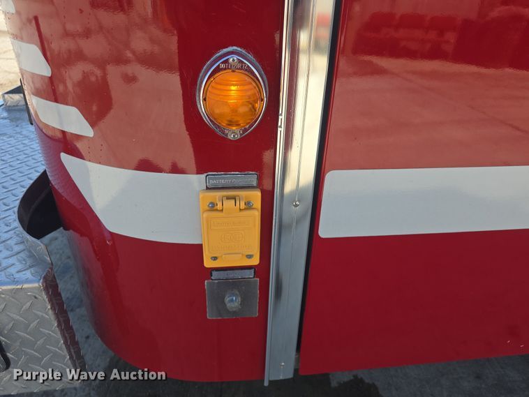 image for item DO7907 1993 HME pumper fire truck